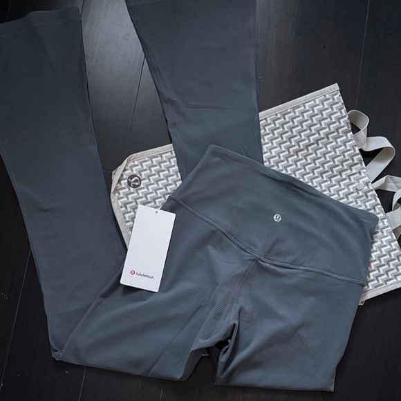 LULULEMON ALIGN RIBBED MINI FLARE *REGULAR IN OIL BLUE SZ 6 NWT - Picture 5 of 8